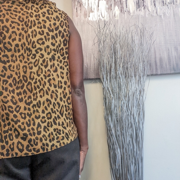 Leopard ruffle blouse - Picture 8 of 8